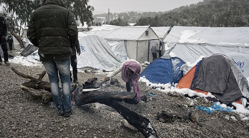 Tα «καρφιά» της Αυγής για την ανικανότητα της κυβέρνησης στο προσφυγικό